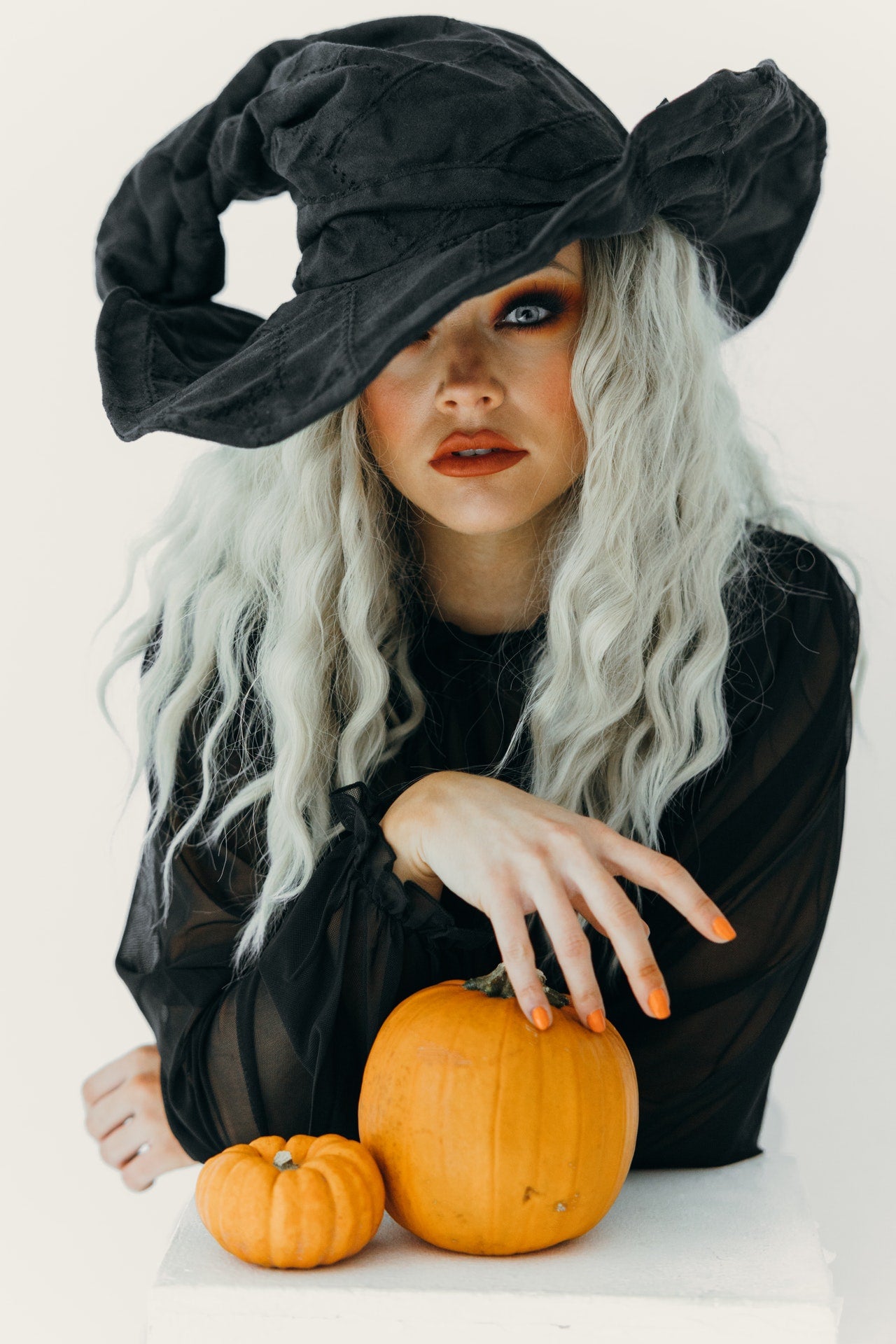 5 Sweet and Spooky Fragrances for Halloween 2021