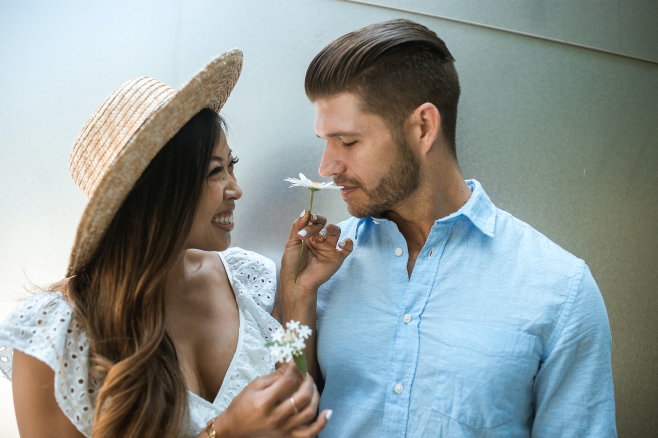 Top 10 Women's Date Perfumes for 2021
